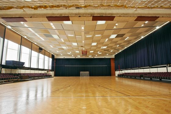 Stadthalle B - (c) Zolles